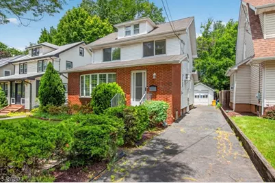 489 Maple Ave, Teaneck Township, NJ 07666 - Photo 2