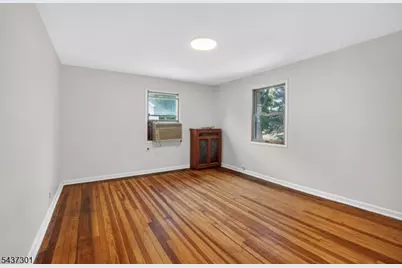 489 Maple Ave, Teaneck Township, NJ 07666 - Photo 10