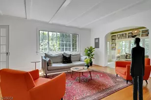 9 Parkway, Montclair, NJ 07042 - Photo 8