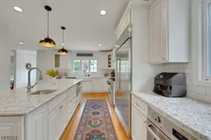 9 Parkway, Montclair, NJ 07042 - Photo 20
