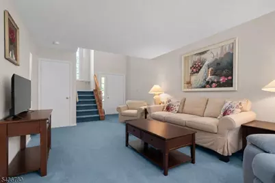 22 Willow Ci #702, Hamburg, NJ 07419 - Photo 4