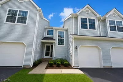 22 Willow Ci #702, Hamburg, NJ 07419 - Photo 2