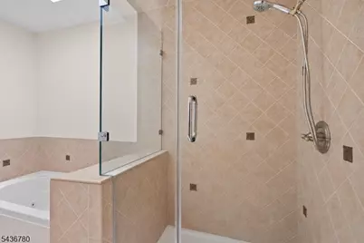 22 Willow Ci #702, Hamburg, NJ 07419 - Photo 26