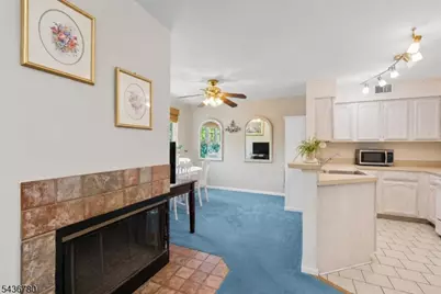 22 Willow Ci #702, Hamburg, NJ 07419 - Photo 8