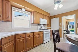 29 Corsi Rd, Bloomfield, NJ 07003 - Photo 10