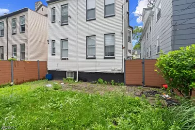 233 S Clinton St, East Orange, NJ 07018 - Photo 8