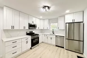 121 Henderson St, Phillipsburg, NJ 08865 - Photo 1