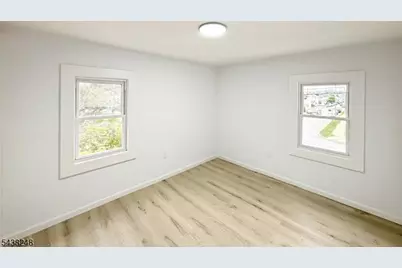121 Henderson St, Phillipsburg, NJ 08865 - Photo 8
