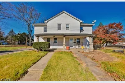 121 Henderson St, Phillipsburg, NJ 08865 - Photo 2