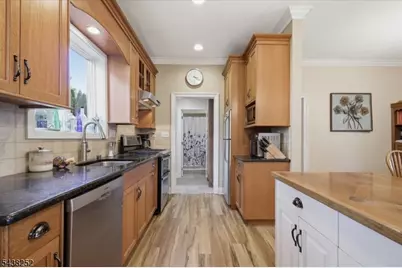 253 Essex St, Long Hill Township, NJ 07980 - Photo 10
