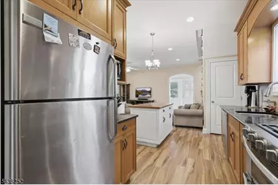 253 Essex St, Long Hill Township, NJ 07980 - Photo 14