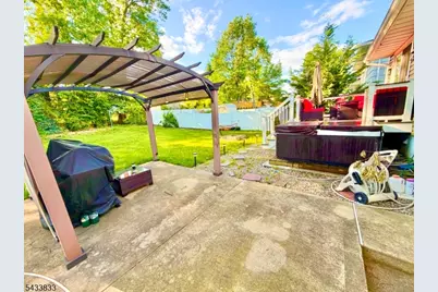 344 Nottingham Way, Union Township, NJ 07083 - Photo 28