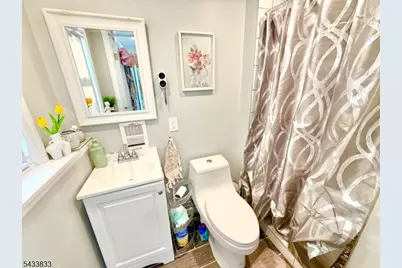 344 Nottingham Way, Union Township, NJ 07083 - Photo 20