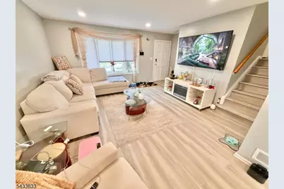 344 Nottingham Way, Union Township, NJ 07083 - Photo 4
