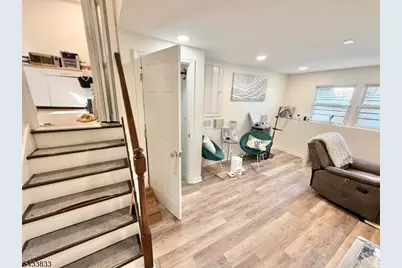 344 Nottingham Way, Union Township, NJ 07083 - Photo 18