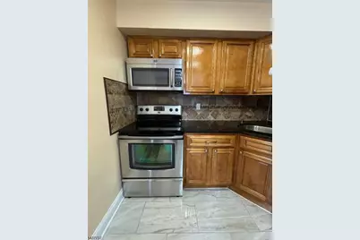 1001 Unicorn Way #D1, Clifton, NJ 07011 - Photo 8