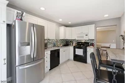 42 Pond Hollow Dr, Jefferson Township, NJ 07438 - Photo 12