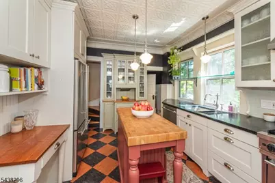 35 Brookside Ave, Caldwell, NJ 07006 - Photo 8