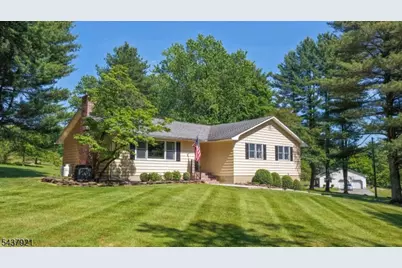 130 Cherryville Hollow Rd, Raritan Township, NJ 08822 - Photo 2