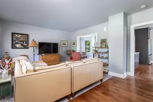 2 Overlook Ave, Peapack Gladstone Boro, NJ 07934 - Photo 8