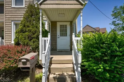 138 Hamburg Tpke, Bloomingdale, NJ 07403 - Photo 6