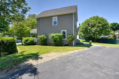 138 Hamburg Tpke, Bloomingdale, NJ 07403 - Photo 4