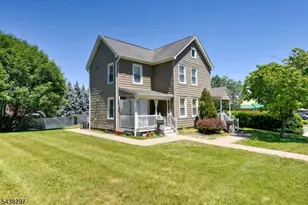 138 Hamburg Turnpike, Bloomingdale, NJ 07403 - Photo 1
