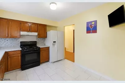 1109 Essex Ave, Linden, NJ 07036 - Photo 16