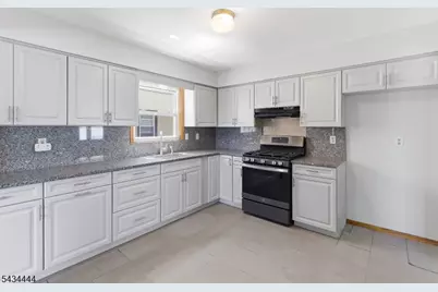 1109 Essex Ave, Linden, NJ 07036 - Photo 6