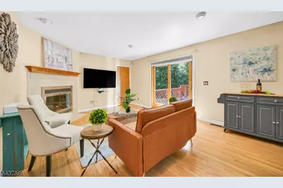 72 Agawam Dr, Wayne, NJ 07470 - Photo 14