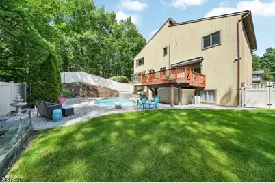 72 Agawam Dr, Wayne, NJ 07470 - Photo 38