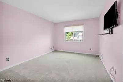 72 Agawam Dr, Wayne, NJ 07470 - Photo 24