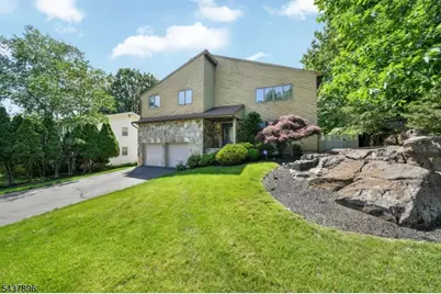 72 Agawam Dr, Wayne, NJ 07470 - Photo 2