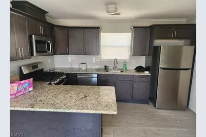 25 Amity St, Elizabeth, NJ 07202 - Photo 2