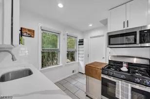 182 Baltimore Ave, Cranford Township, NJ 07016 - Photo 2