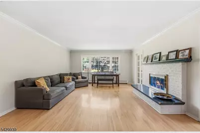 12 Wildwood Dr, North Caldwell, NJ 07006 - Photo 10