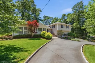 12 Wildwood Dr, North Caldwell, NJ 07006 - Photo 2