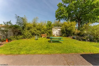 2072 Elizabeth Ave, Rahway, NJ 07065 - Photo 24