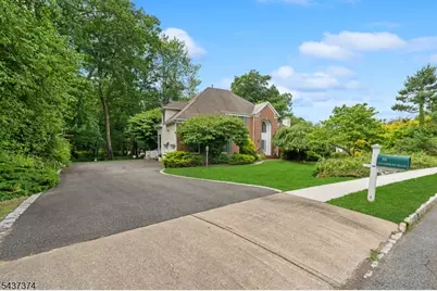 38 Canterbury Rd, Denville Twp., NJ 07834 - Photo 2