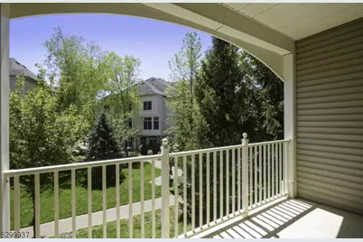 511 Kensington Ln, Livingston, NJ 07039 - Photo 14