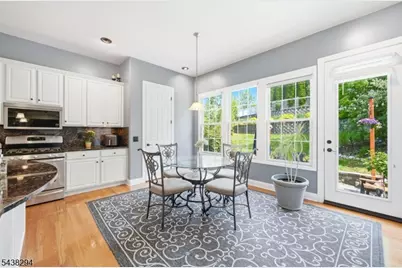 14 Bluffs Ct, Hamburg, NJ 07419 - Photo 16
