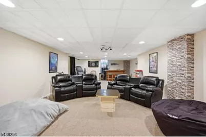 14 Bluffs Ct, Hamburg, NJ 07419 - Photo 48