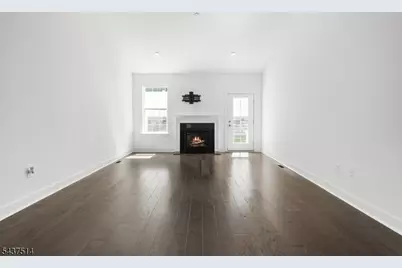 17 Kelsch Dr, Morris Plains, NJ 07950 - Photo 8