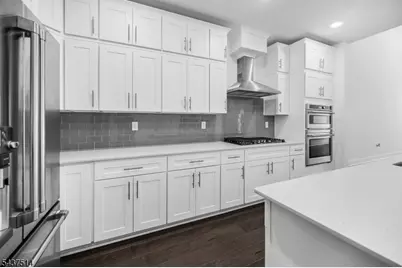 17 Kelsch Dr, Morris Plains, NJ 07950 - Photo 6