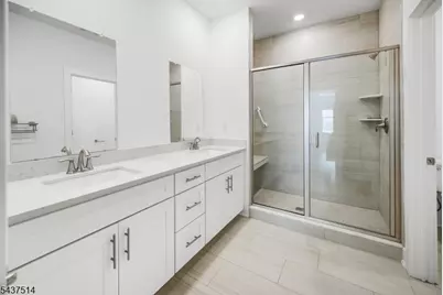 17 Kelsch Dr, Morris Plains, NJ 07950 - Photo 18