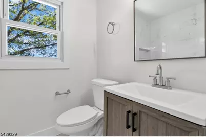 414 S Pine Ave, Sayreville, NJ 08879 - Photo 16
