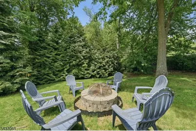 16 Windsor Dr, Jefferson Township, NJ 07438 - Photo 34