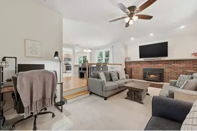 16 Windsor Dr, Jefferson Township, NJ 07438 - Photo 12