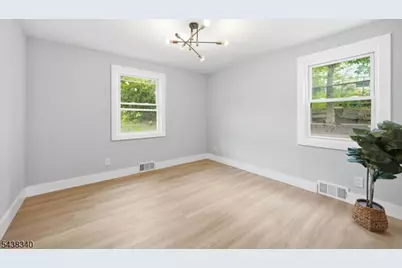 1 Lorelei Rd, West Orange Township, NJ 07052 - Photo 12