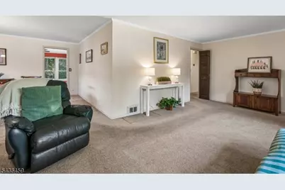 10 Overhill Dr, Madison, NJ 07940 - Photo 4